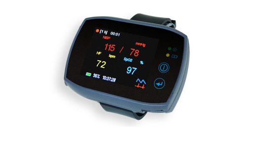 The SOMNOtouch NIBP has various display options. Here it is showing the blood pressure, pulse and SpO2